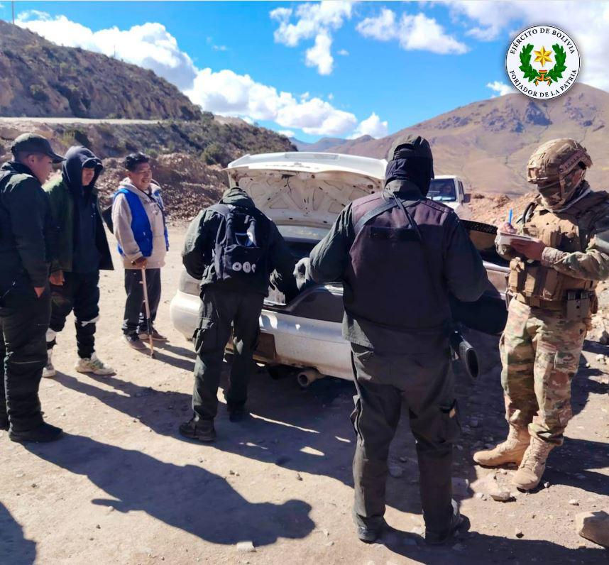 Imagen de uno de los operativos efectuados por militares y policias