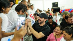 Santa cruz gobernador