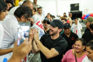 Santa cruz gobernador