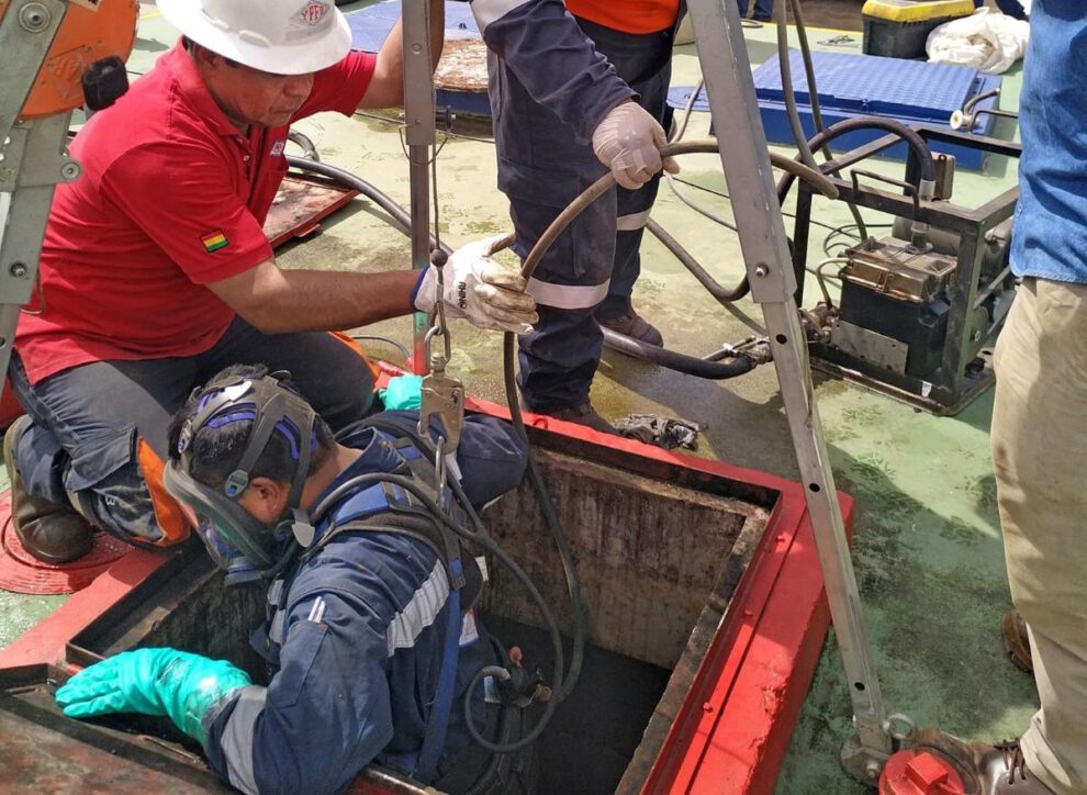 Limpieza del tanque en Rurrenabaque