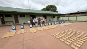 confiscó 426 paquetes de marihuana