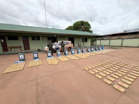 confiscó 426 paquetes de marihuana