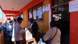 Un recinto de votación en Oruro