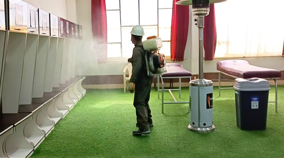 Fumigación del estadio Jesús Bermúdez, Sedede fumiga escenarios deportivos, Deportistas denuncian aparición de viuda negra