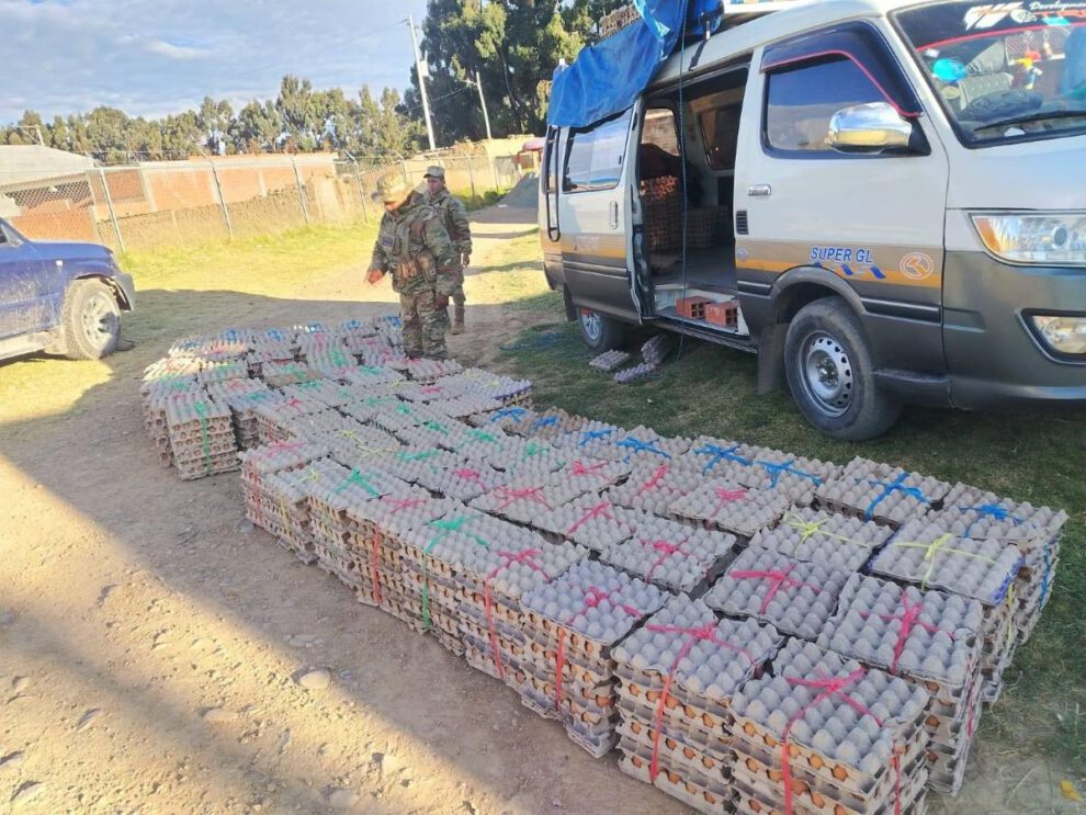 Decomiso de 700 maples de huevo de contrabando en Chaguaya