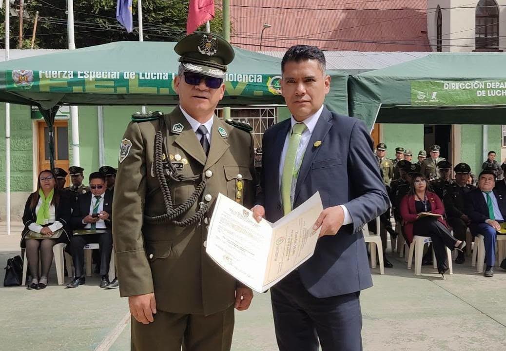 Autoridades reconocen a los fiscales