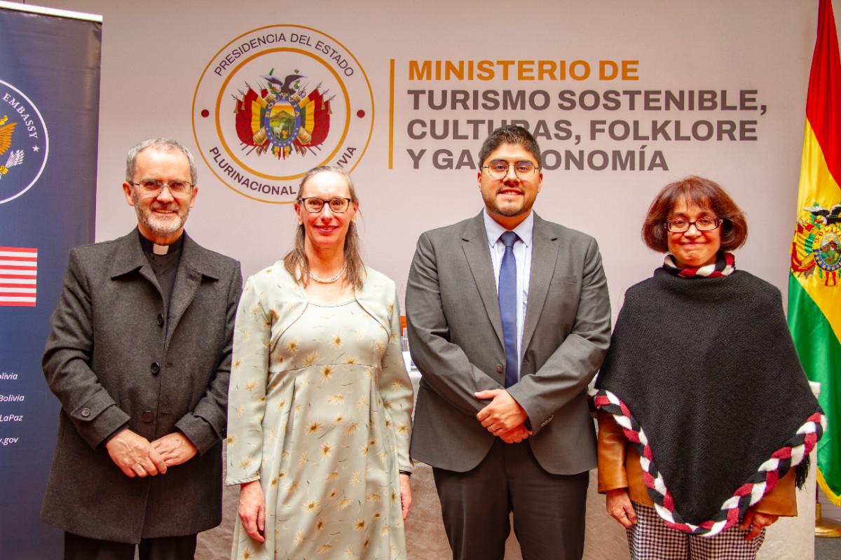 Presentación del proyecto para restaurar la iglesia de Curahuara de Carangas