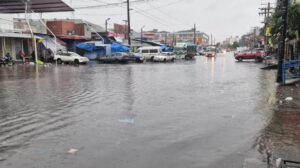En menos de una hora, las avenidas quedaron totalmente cubiertas por el agua