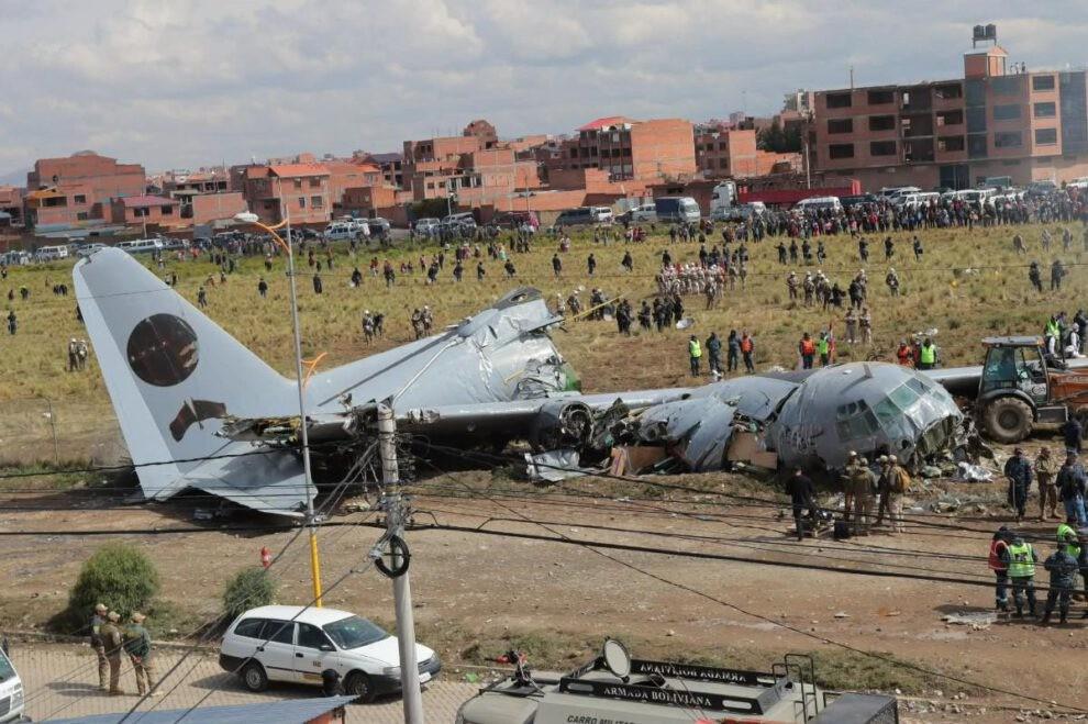 La aeronave siniestrada en la ciudad de El Alto