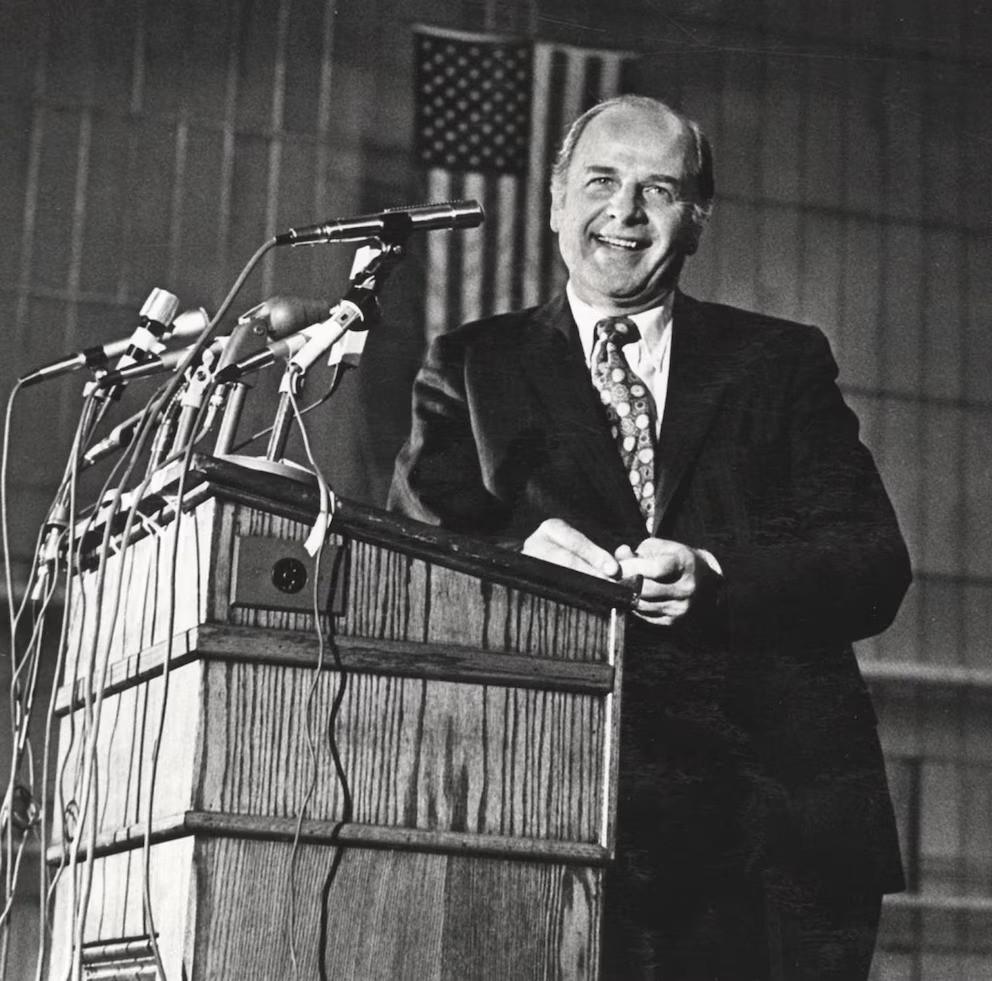 Gaylord Nelson, el padre del Día Internacional de la Madre Tierra