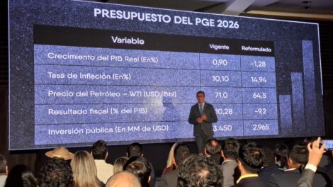 El ministro de Economía presentando aspectos del PGE 2026 reformulado