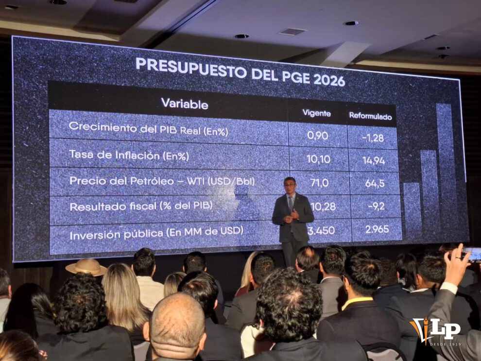 El ministro de Economía presentando aspectos del PGE 2026 reformulado