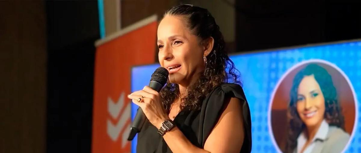 La presidente saliente de YPFB, Claudia Cronenbold