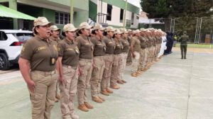 Imagen de los oficiales de la Felcv