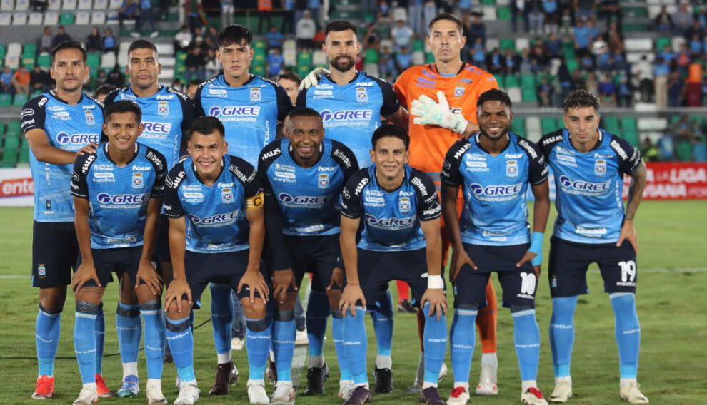 Cuarta Fecha División Profesional, Tres equipos pelean por la punta, cuatro equipos arriesgan su invicto