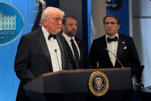 El presidente de los Estados Unidos, Donald Trump, habla en una rueda de prensa