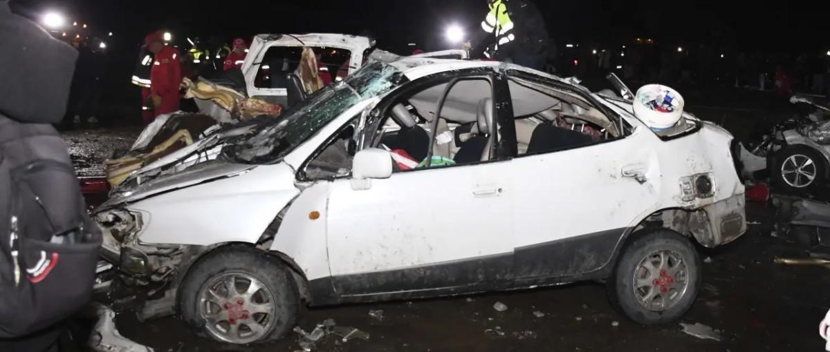 La aeronave arrasó con todo lo que tenía a su paso