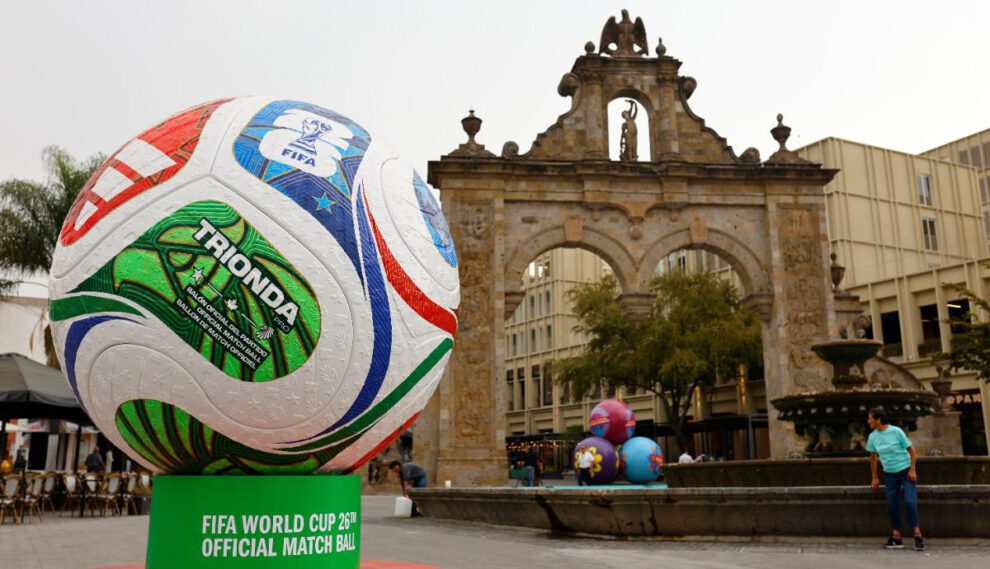 Guadalajara sede del Mundial 2026, Esculturas de balones, Encienden la fiebre mundialista en Guadalajara