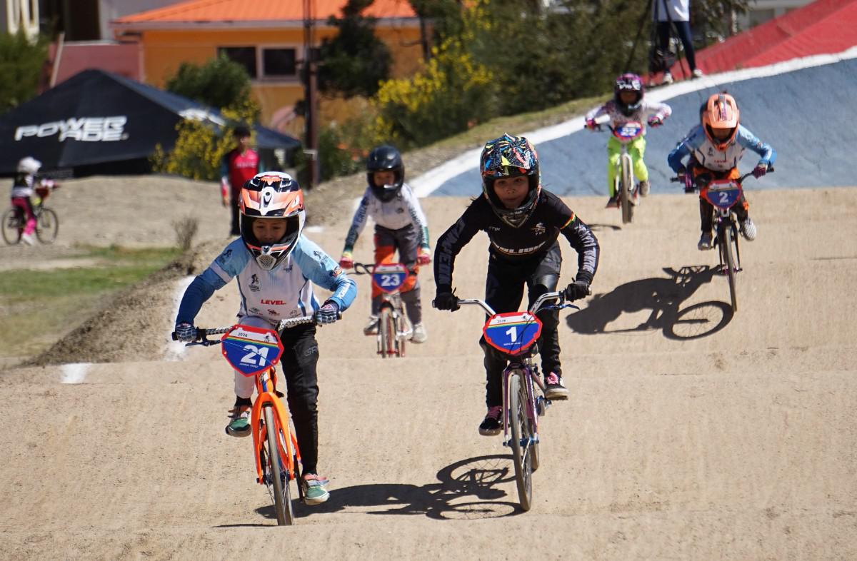 Torneo nacional BMX en La Paz, La Paz y Santa Cruz mandan en Superclass, Chuquisaca en Challenger