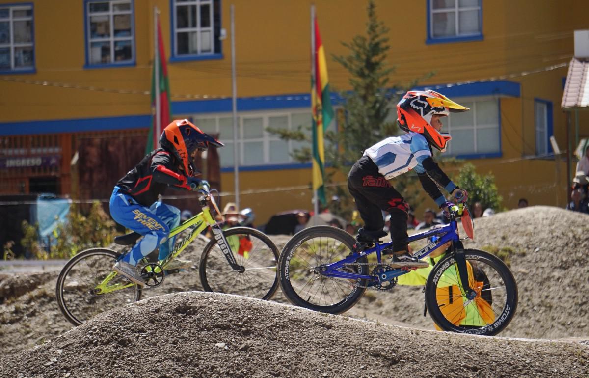 Torneo nacional BMX en La Paz, La Paz y Santa Cruz mandan en Superclass, Chuquisaca en Challenger