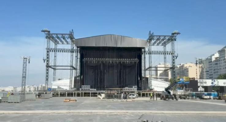 escenario que se desplomó encima