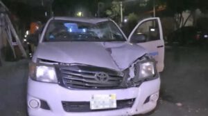 El automóvil resultó con daños materiales severos tras el incidente