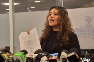 La diputada Jiménez en conferencia de prensa
