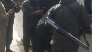 Imagen de la requisa al motorizado