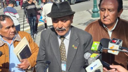 El presidente ejecutivo del Comité Cívico Departamental de La Paz, Adalid Días, en conferencia de prensa