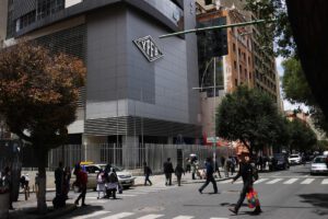 Las oficinas de la petrolera estatal boliviana Yacimientos Petrolíferos Fiscales Bolivianos (YPFB), en La Paz (Bolivia)