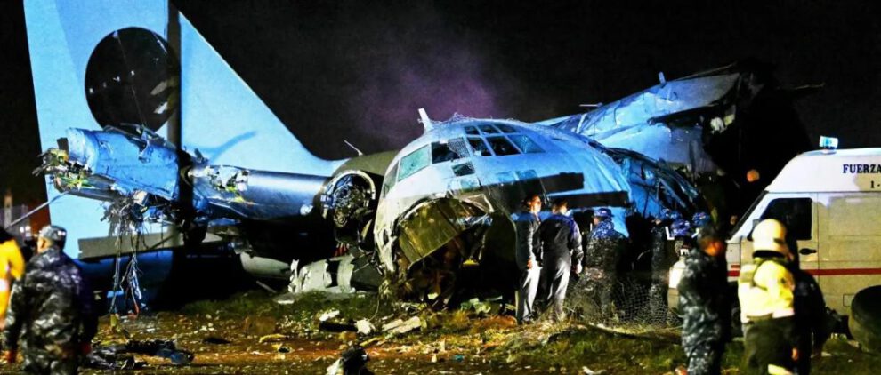 Así quedó el avión Hércules tras el accidente