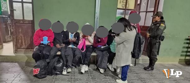 Imagen de los seis menores de edad