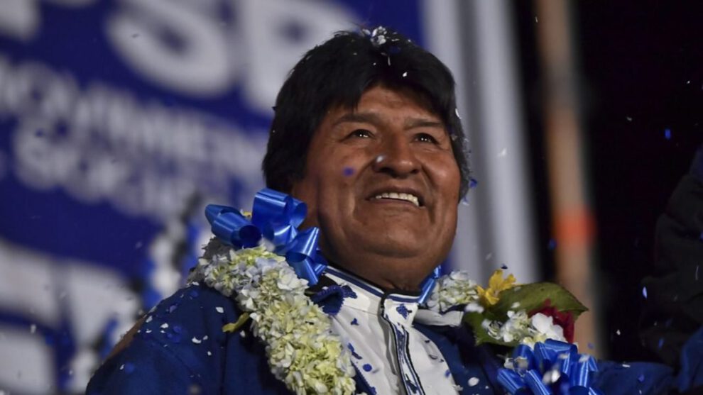 Evo Morales anuncia registro de nuevos militantes en el MAS