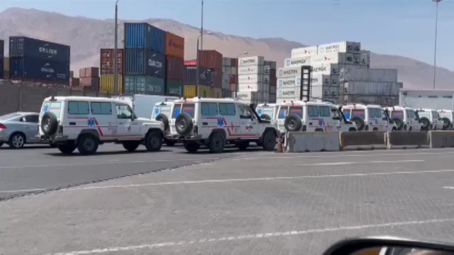 Ambulancias fantasmas en Iquique con logo de la Gobernación de Potosí