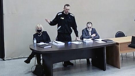 Alexei Navalny condenado a nueve años de prisión en Rusia