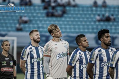 Despiden a dos futbolistas brasileños tras ir a una fiesta que acabó a tiros