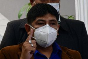 Rolando Cuéllar denuncia a Héctor Arce