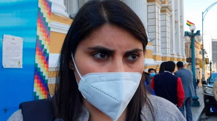 Interpelación al Ministro de Gobierno por Andrea Barrientos