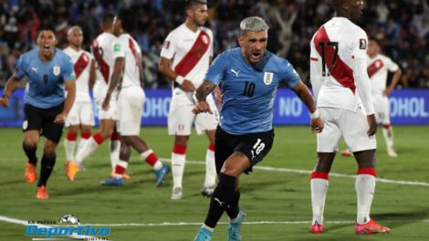 Eliminatorias sudamericanas: Uruguay gana y clasifica