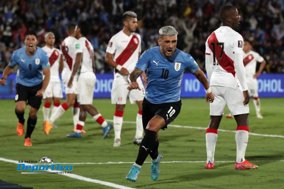 Eliminatorias sudamericanas: Uruguay gana y clasifica