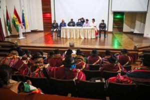 Gobierno y Provincia Ingavi dialogan sobre la carretera Doble vía
