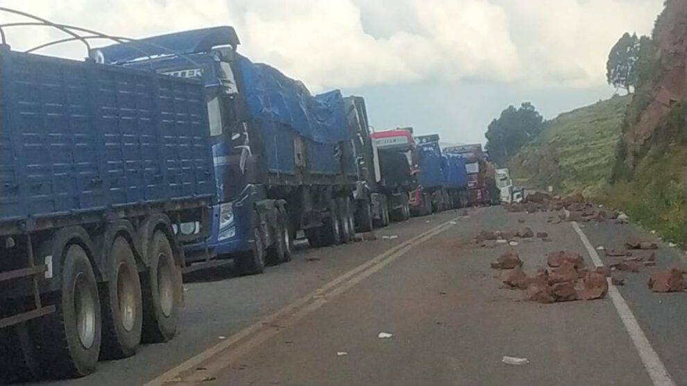 Bloqueo en la ruta a Desaguadero