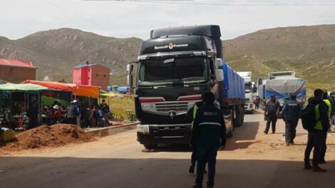 Aduana extiende horario de atención en Desaguadero