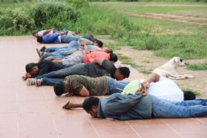 Aprehendidos en La Cruceña durante operativo policial