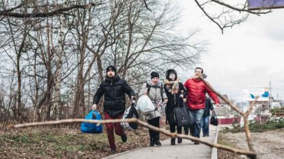 Evacuaciones de civiles en Ucrania a través de corredores humanitarios