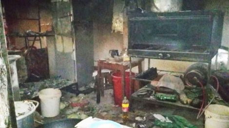 Incendio en El Alto dejó personas heridas