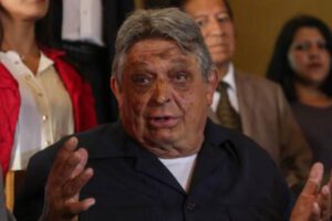 Jaime Paz internado por descompensación