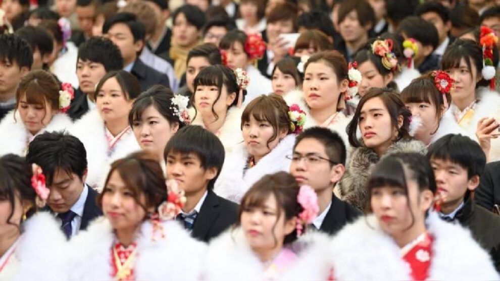 reducción de la mayoría de edad en Japón