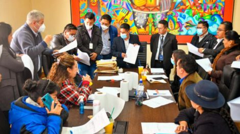 Inician la revisión de documentación de los postulantes a Defensor del Pueblo
