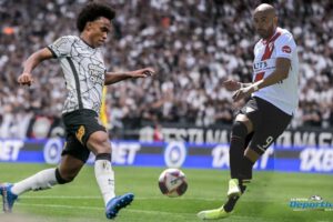 Always Ready Copa Libertadores enfrentando a Corinthians